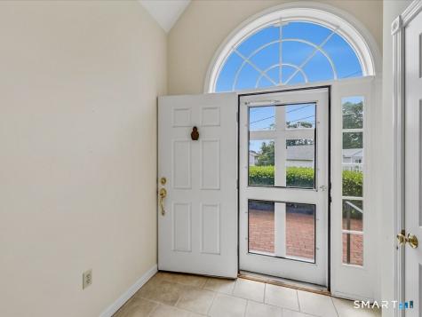 2 Brocketts Lane Branford CT 06405