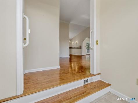 2 Brocketts Lane Branford CT 06405