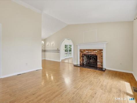 2 Brocketts Lane Branford CT 06405