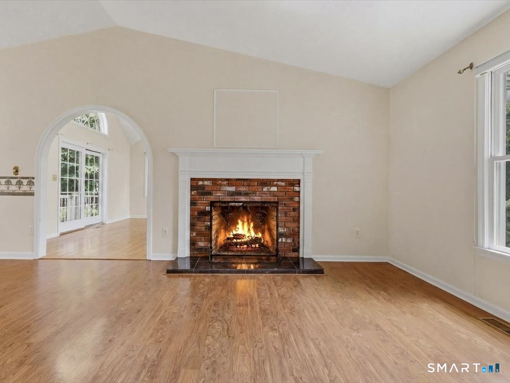 2 Brocketts Lane Branford CT 06405