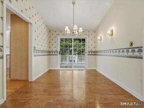2 Brocketts Lane Branford CT 06405