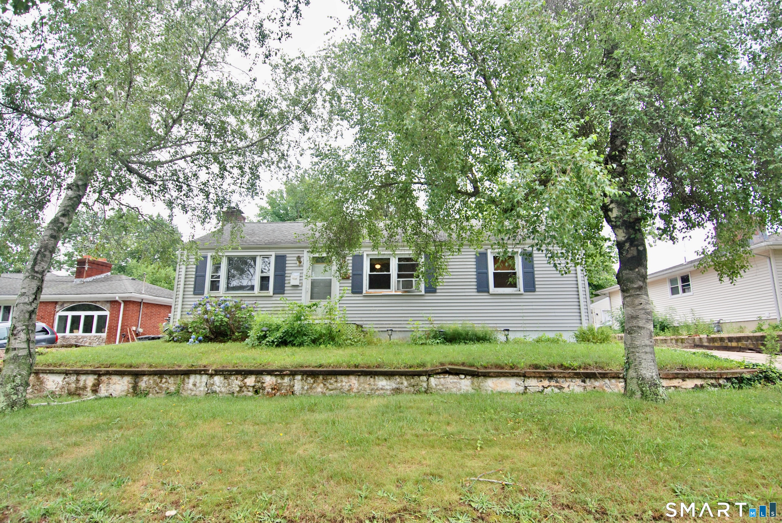 64 Saint Andrew Avenue East Haven CT 06512