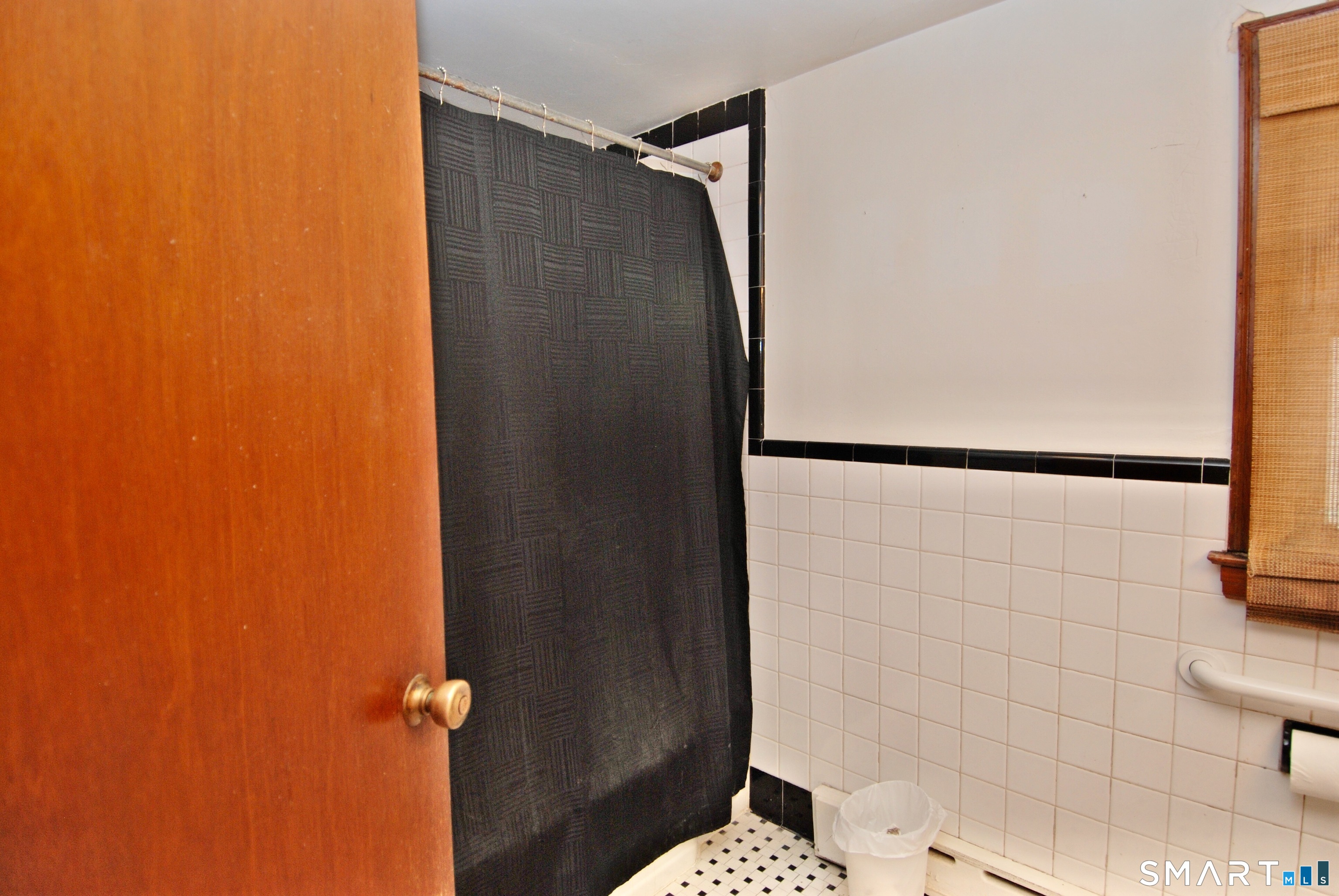 64 Saint Andrew Avenue East Haven CT 06512