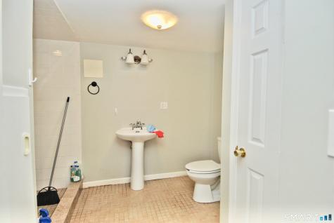 64 Saint Andrew Avenue East Haven CT 06512