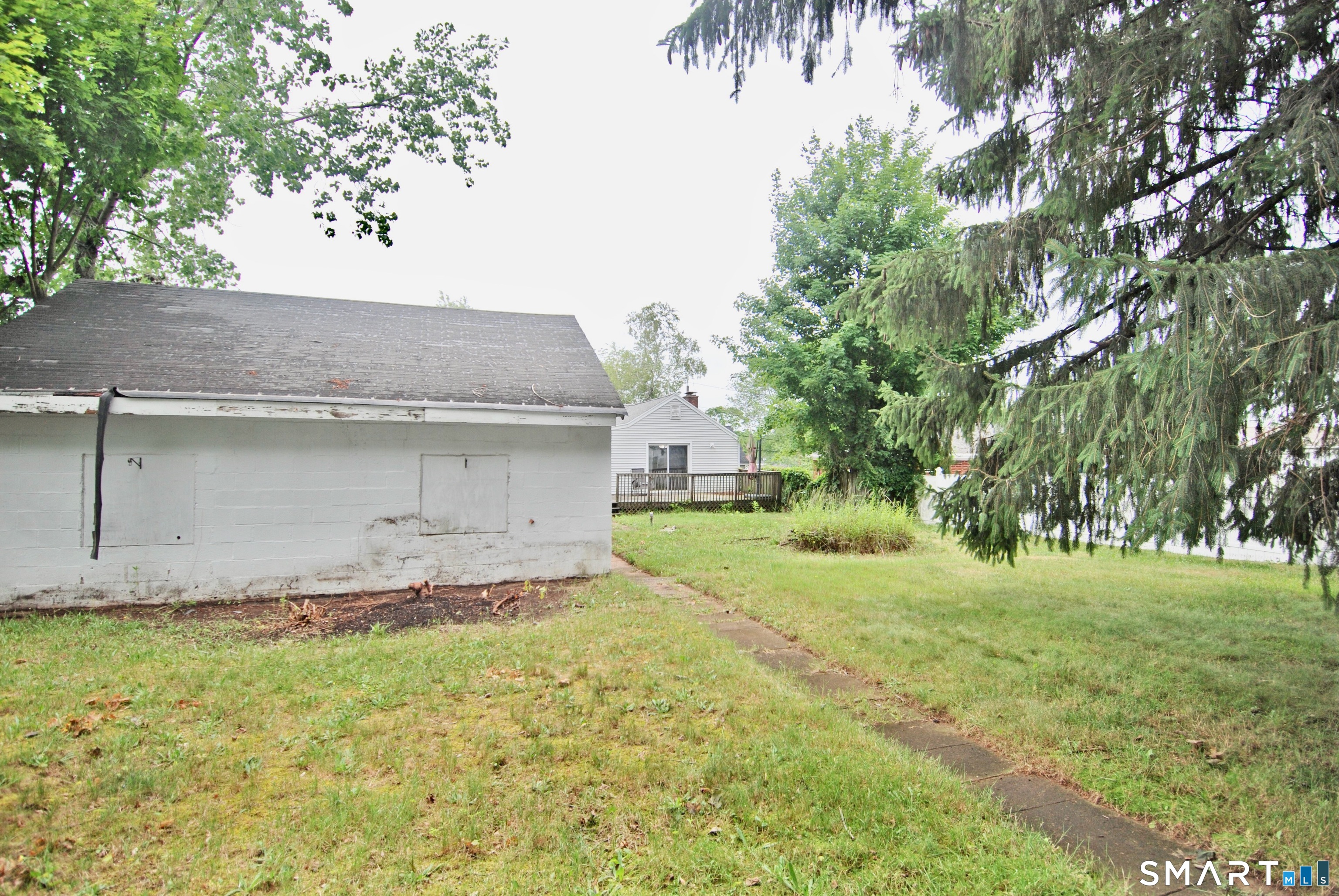 64 Saint Andrew Avenue East Haven CT 06512