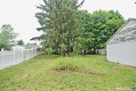 64 Saint Andrew Avenue East Haven CT 06512