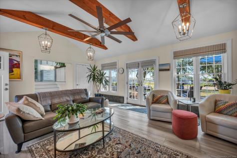 19 Riverside Drive Clinton CT 06413