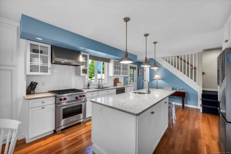 19 Riverside Drive Clinton CT 06413