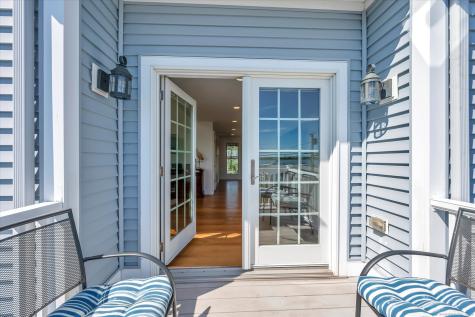 19 Riverside Drive Clinton CT 06413