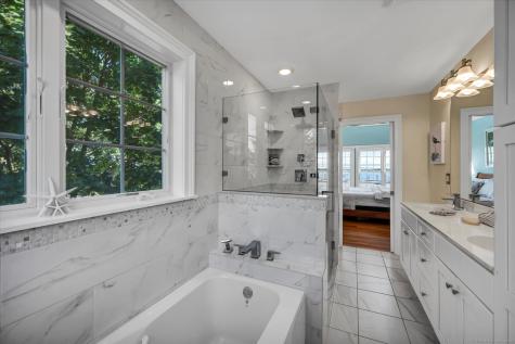 19 Riverside Drive Clinton CT 06413