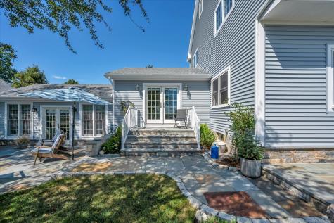 19 Riverside Drive Clinton CT 06413