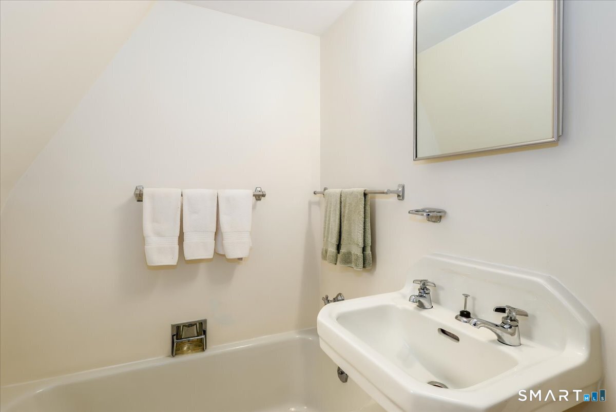 54 River Road New Milford CT 06776
