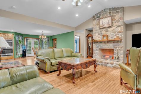 14 Oak Street Wallingford CT 06492