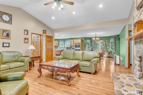 14 Oak Street Wallingford CT 06492