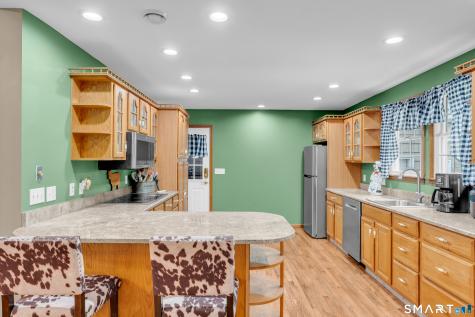 14 Oak Street Wallingford CT 06492