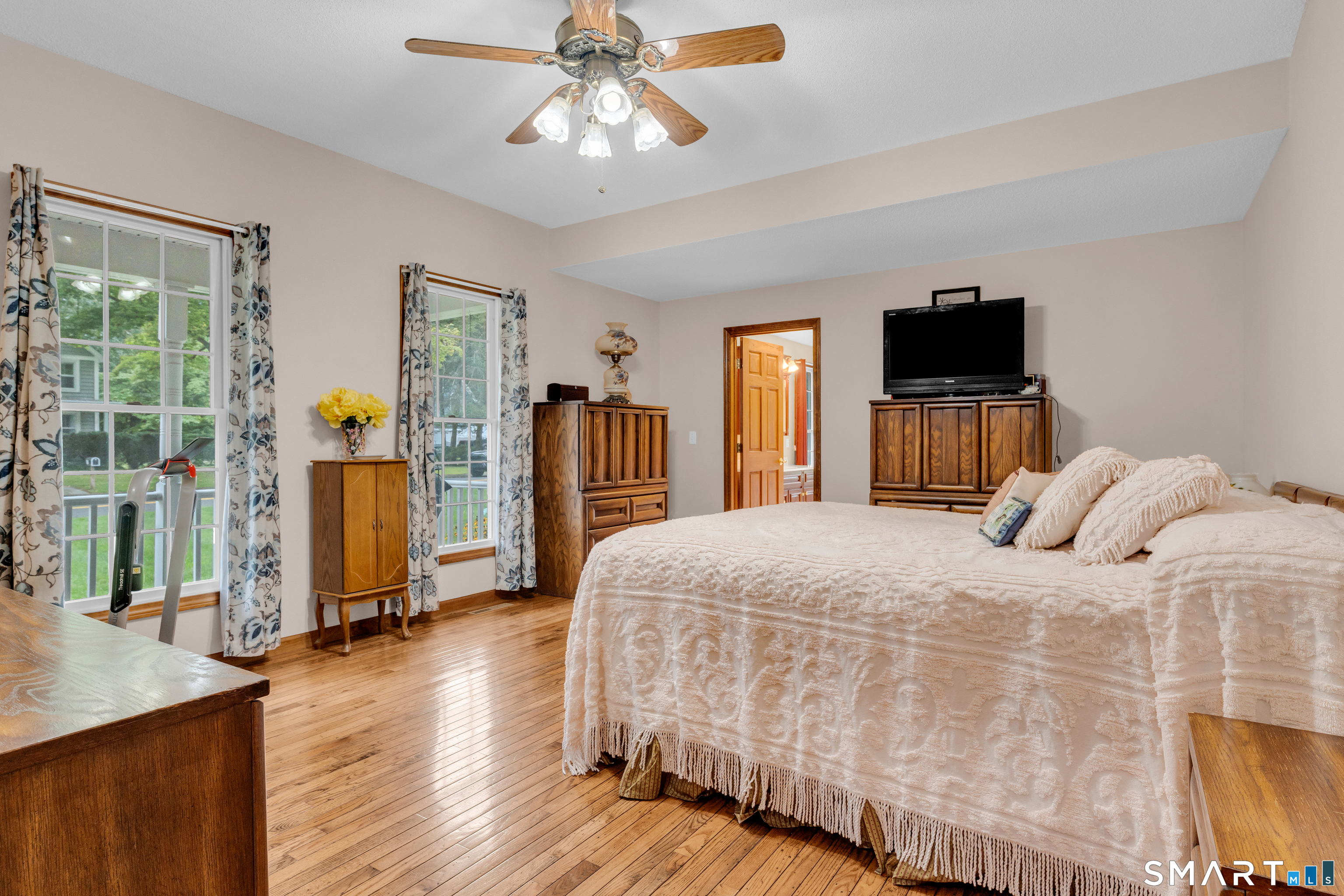 14 Oak Street Wallingford CT 06492