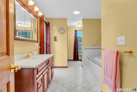14 Oak Street Wallingford CT 06492