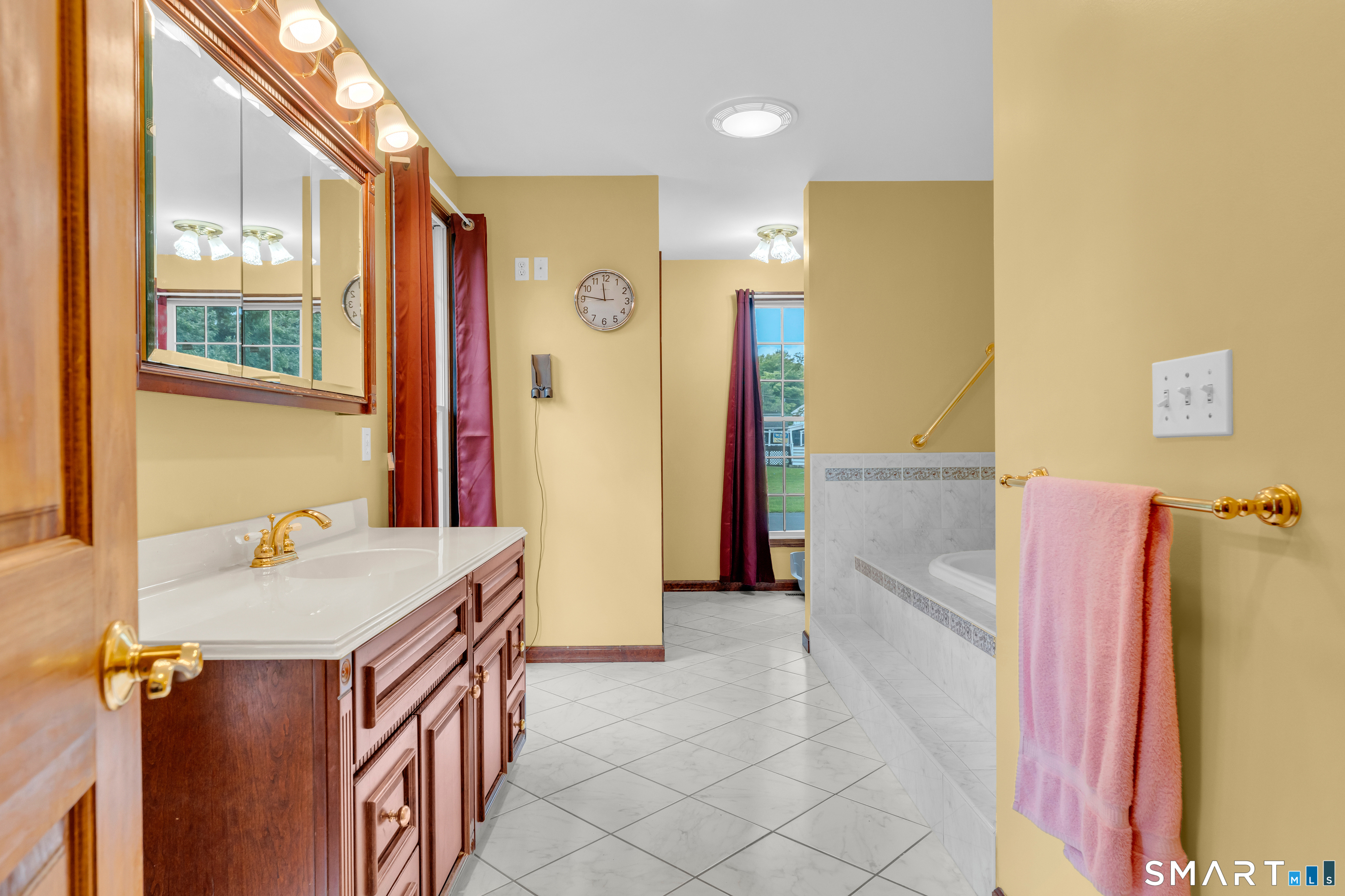 14 Oak Street Wallingford CT 06492