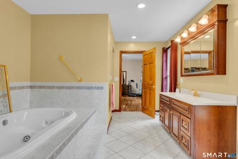 14 Oak Street Wallingford CT 06492