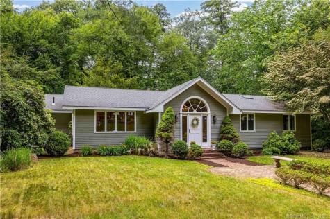 36 Avonside Avon CT 06001