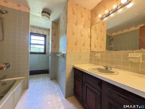 15 Bear Mountain Road Danbury CT 06811