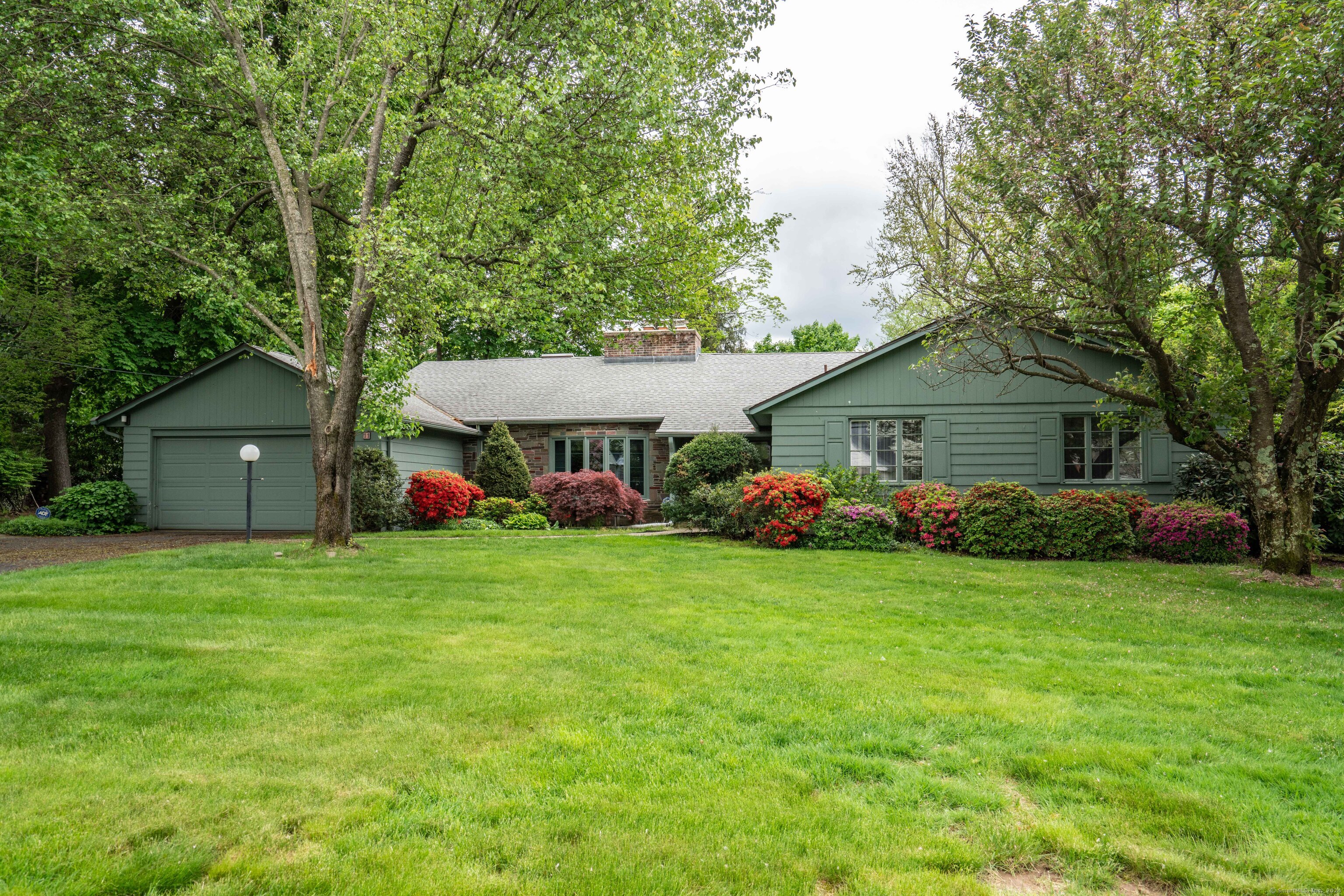 11 West Ridge Drive West Hartford CT 06117