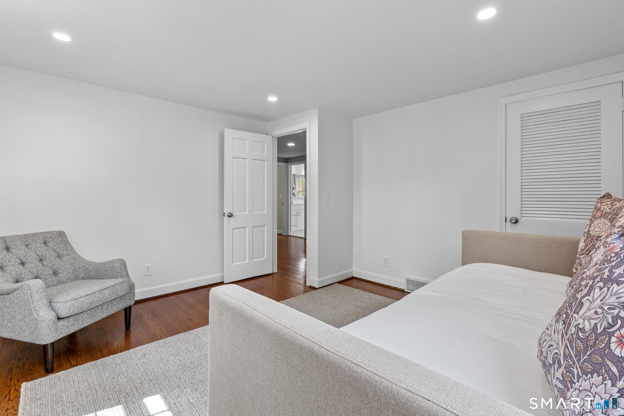 137 Pioneer Drive West Hartford CT 06117
