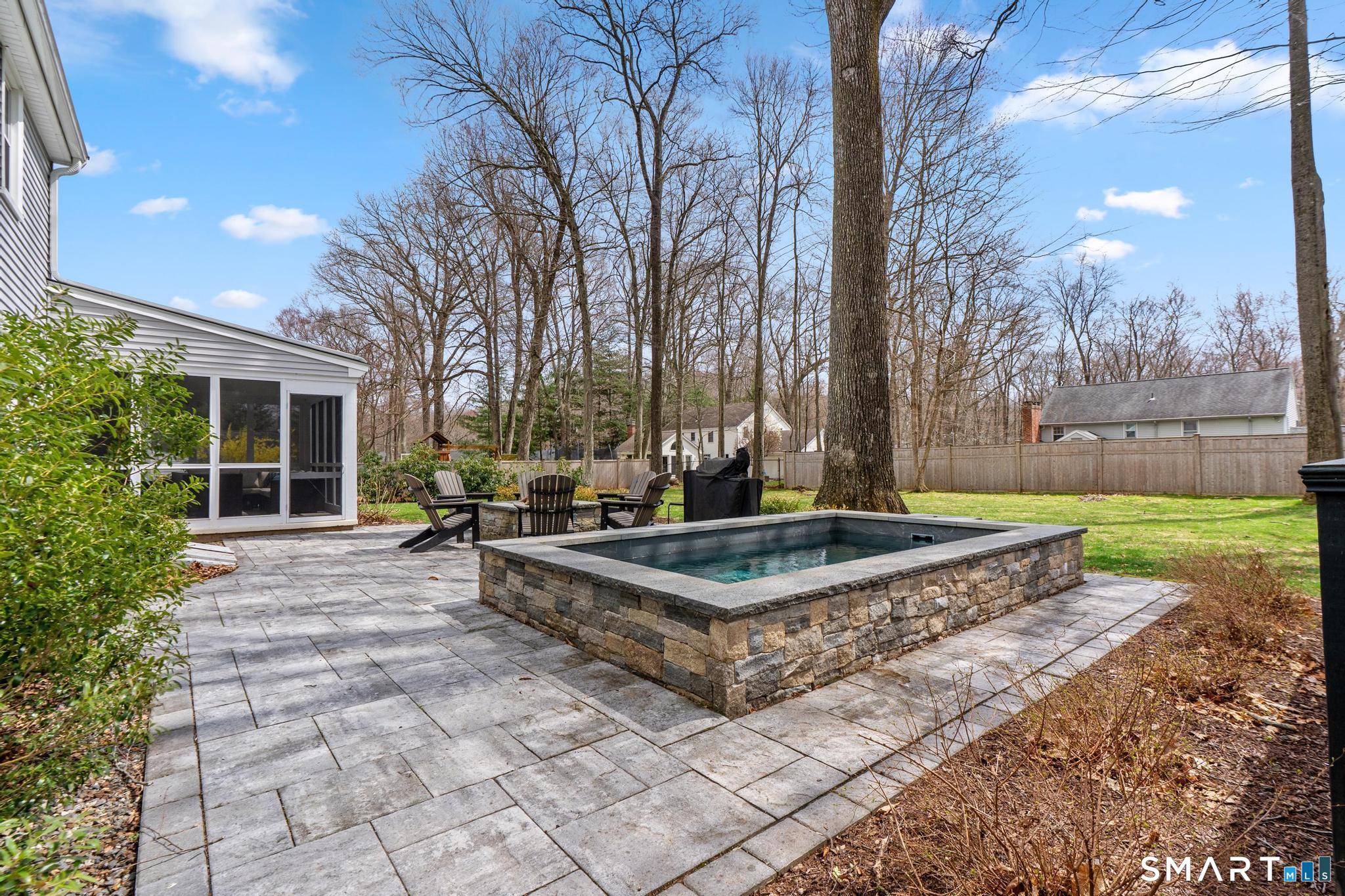 137 Pioneer Drive West Hartford CT 06117