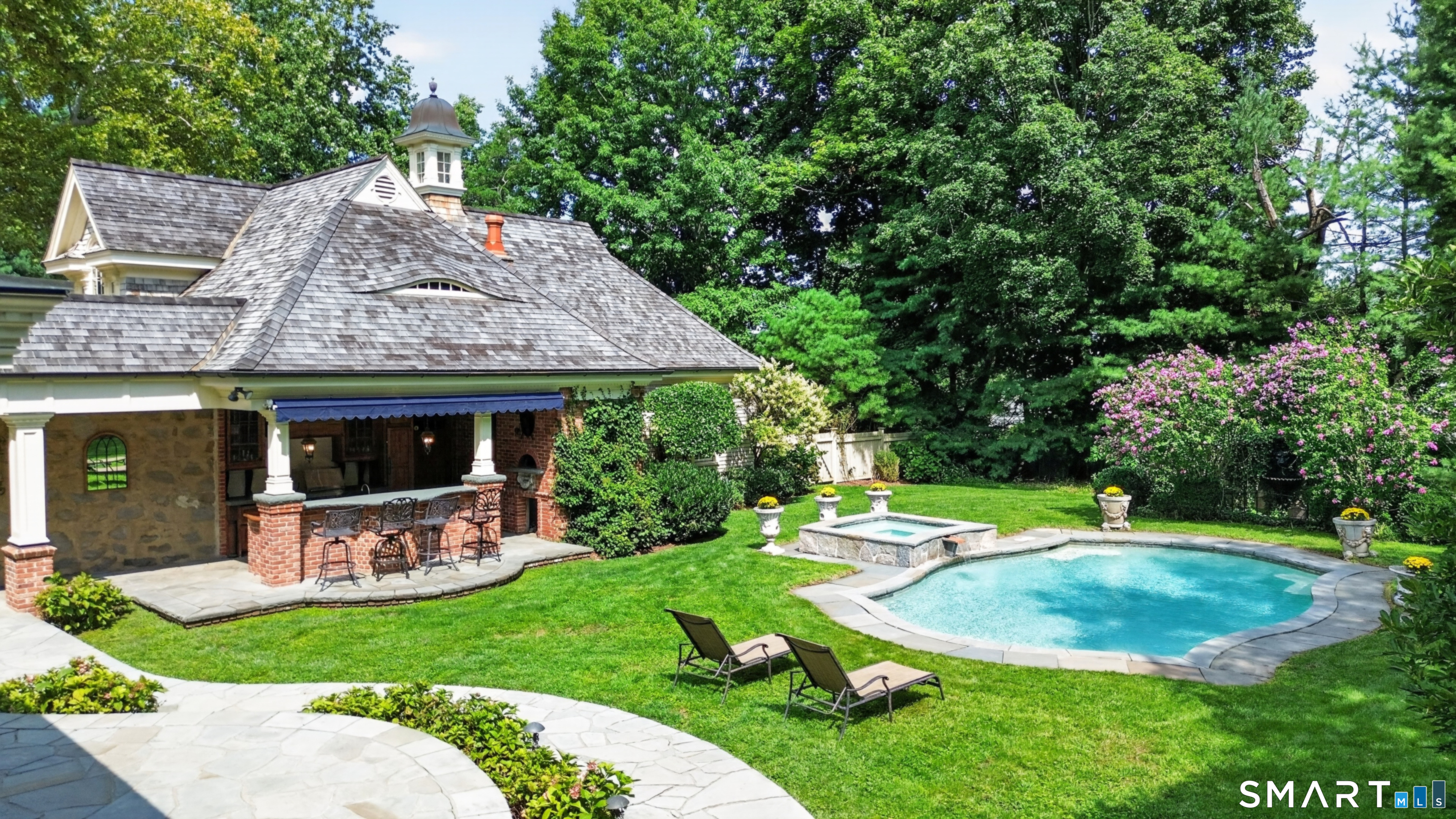 541 Sasco Hill Road Fairfield CT 06824