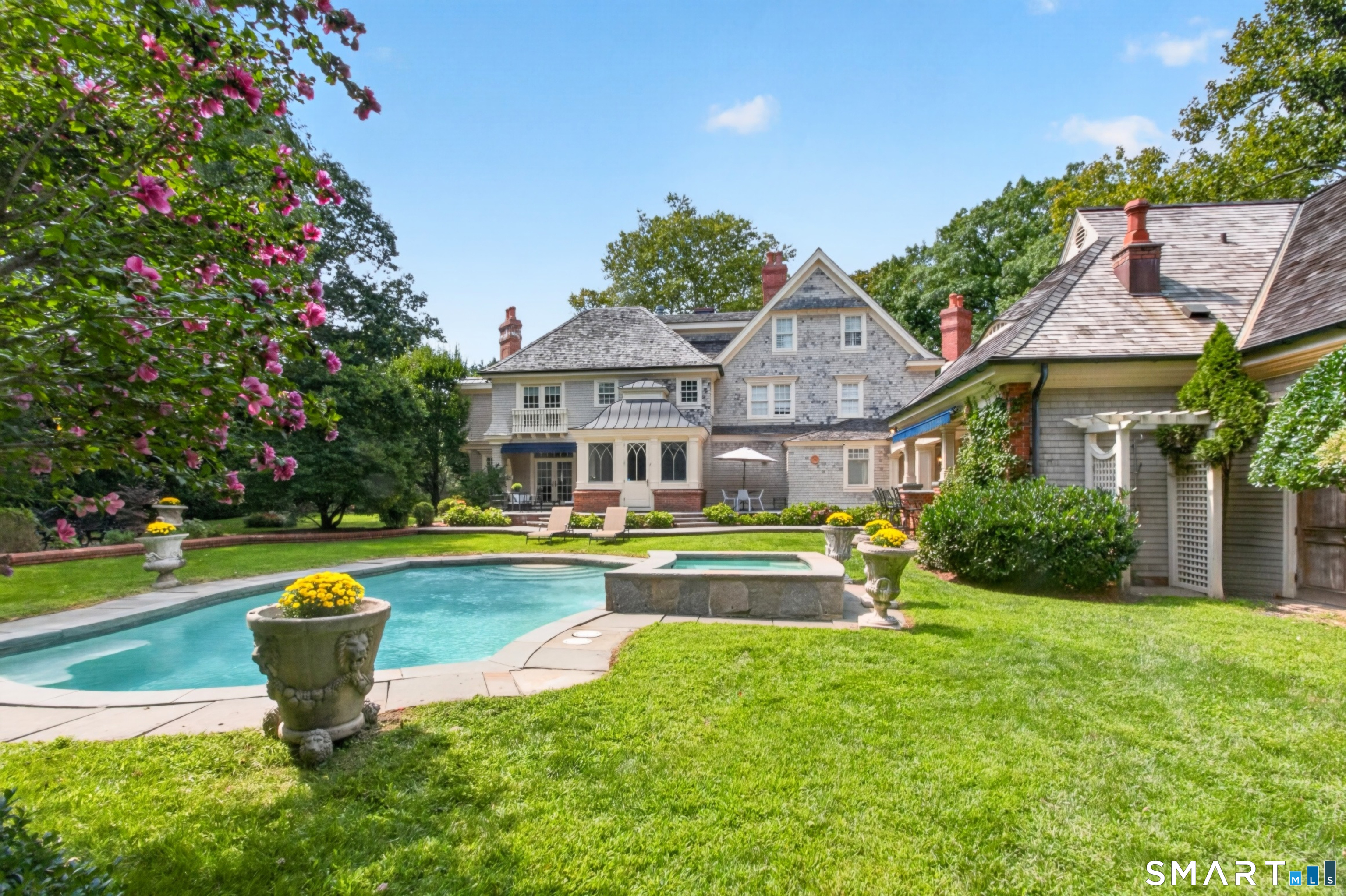 541 Sasco Hill Road Fairfield CT 06824