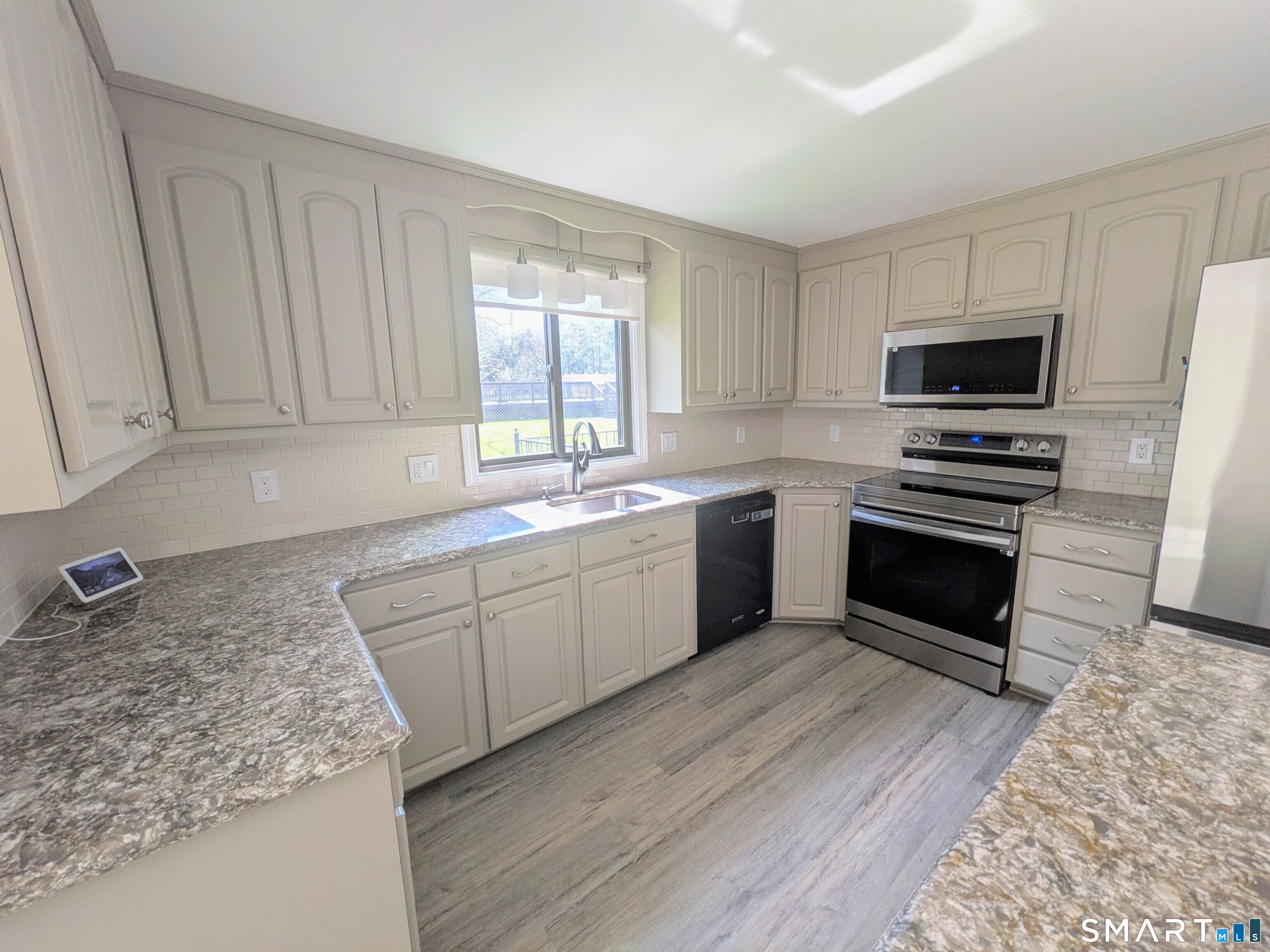 196 Lefoll Boulevard South Windsor CT 06074