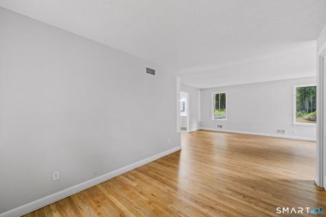 30 North Canton Road Simsbury CT 06092