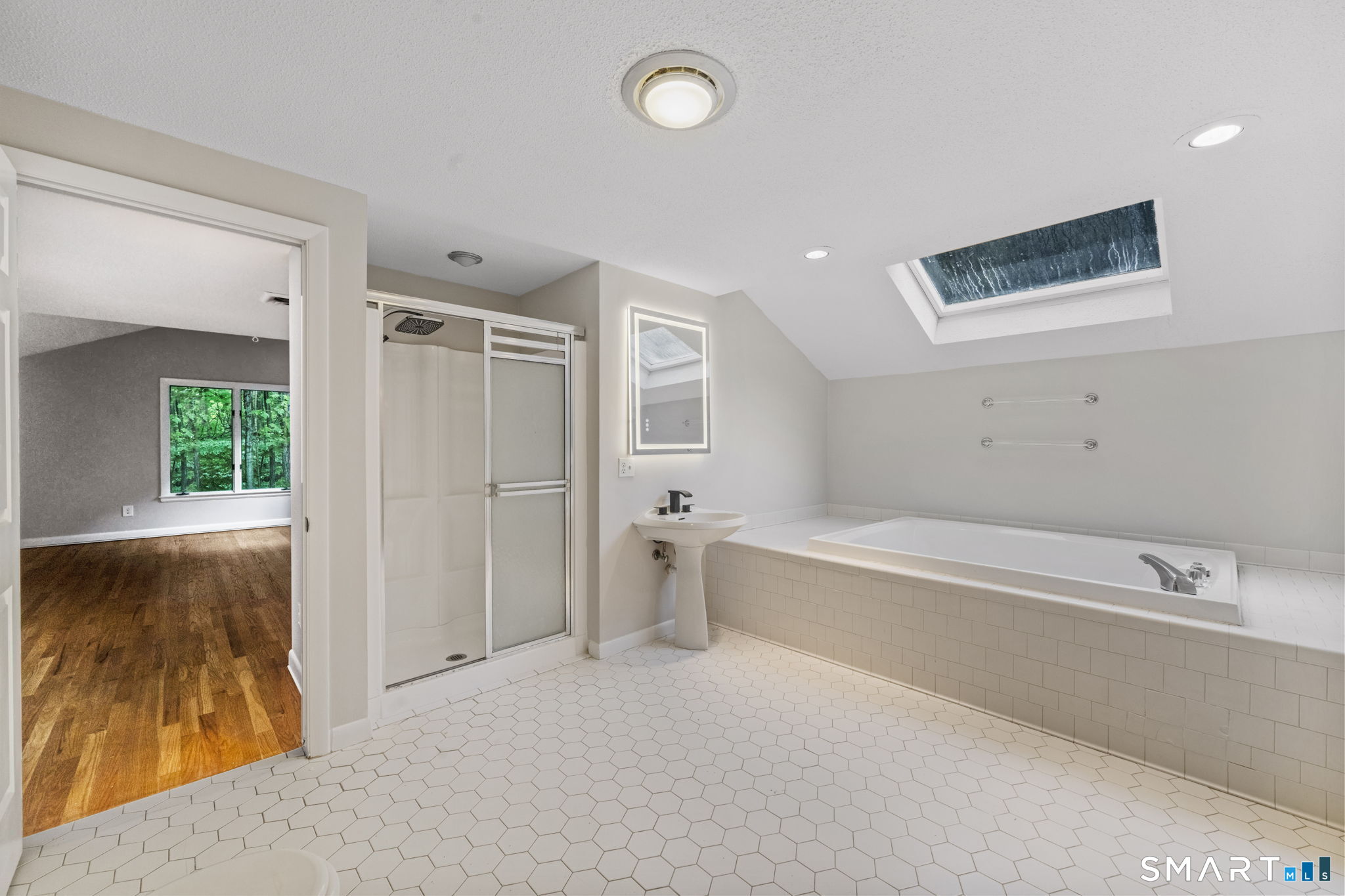 30 North Canton Road Simsbury CT 06092