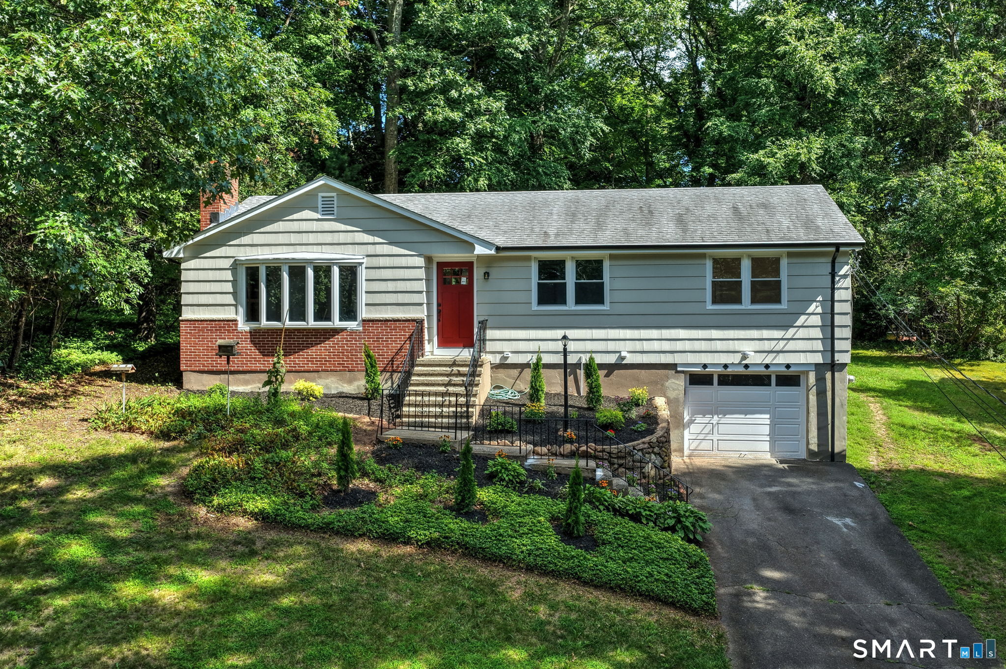 46 Forest North Court Hamden CT 06518