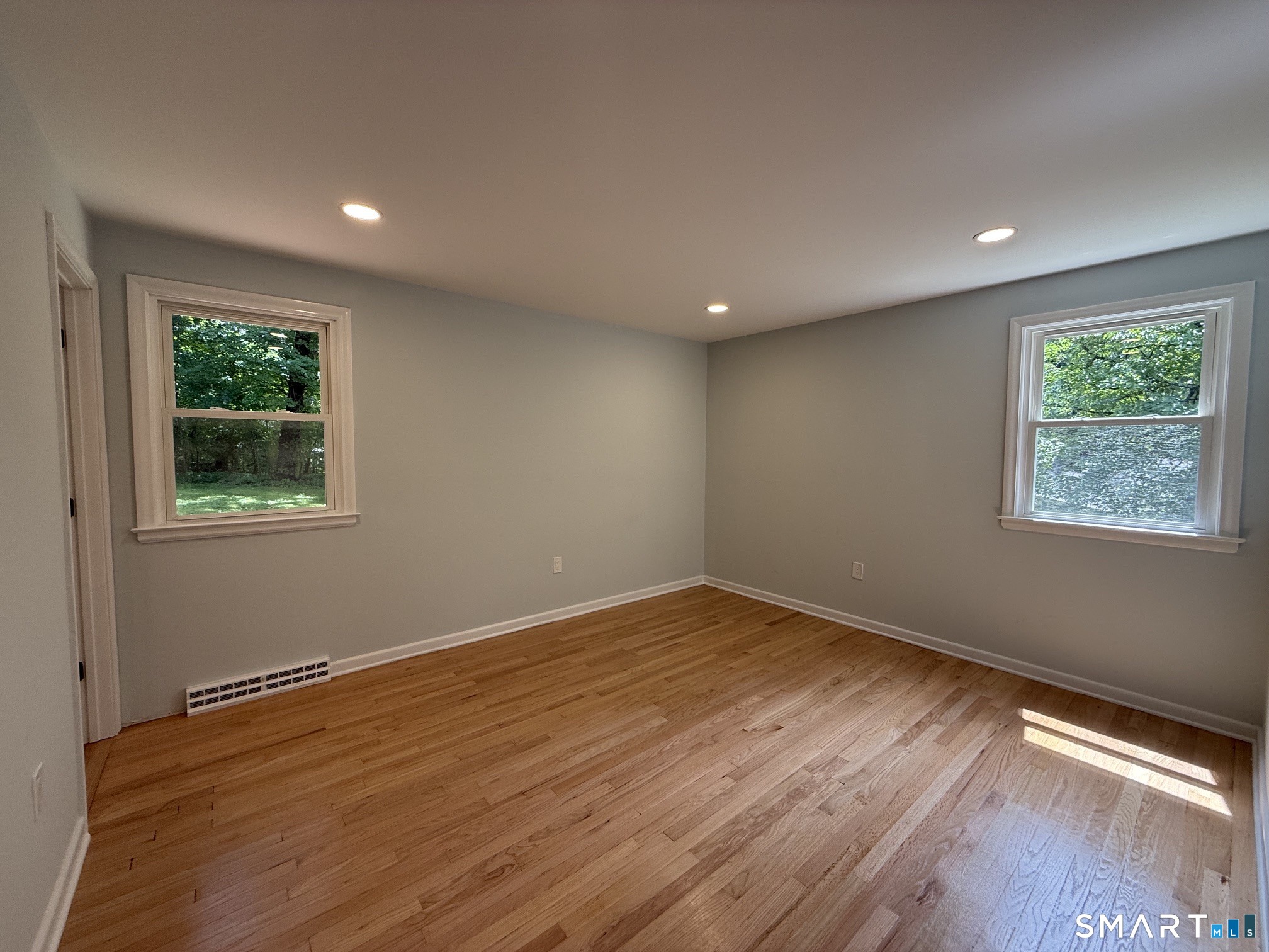 46 Forest North Court Hamden CT 06518