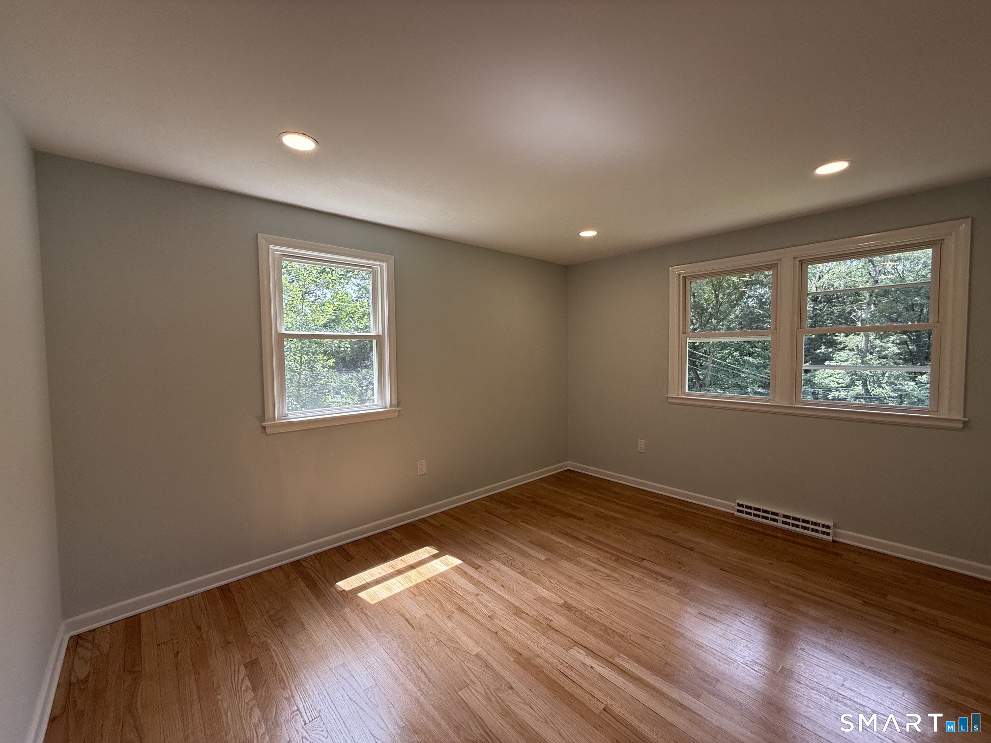46 Forest North Court Hamden CT 06518