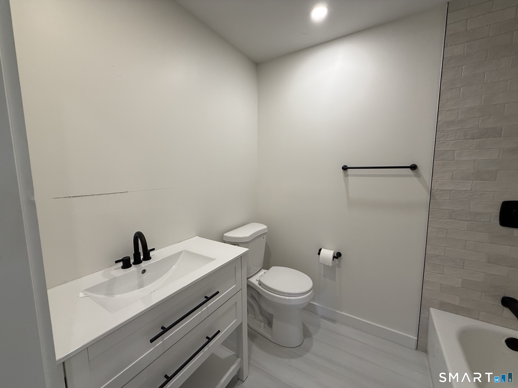 46 Forest North Court Hamden CT 06518
