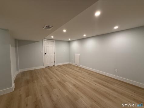 46 Forest North Court Hamden CT 06518