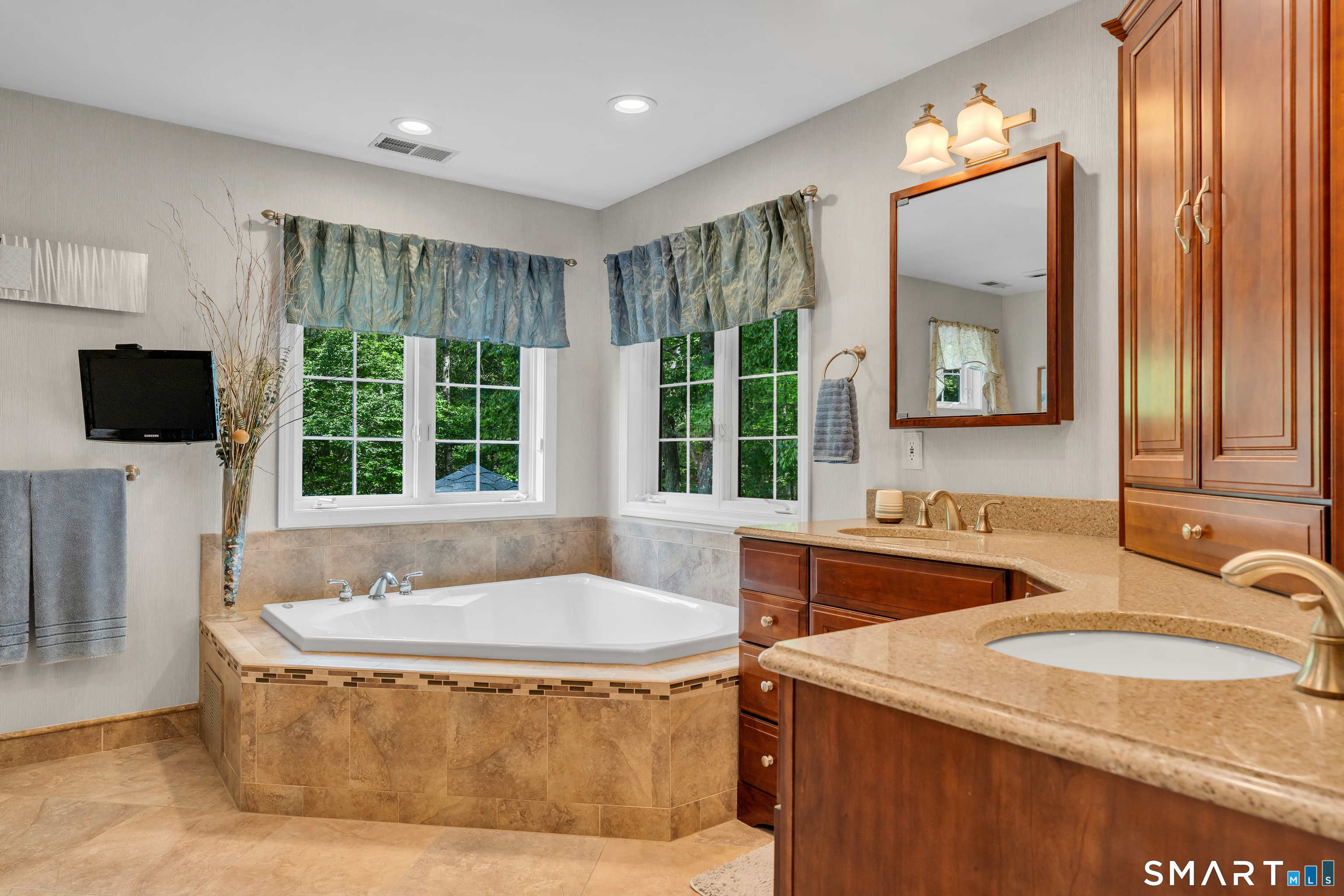 11 Timber Lane Guilford CT 06437