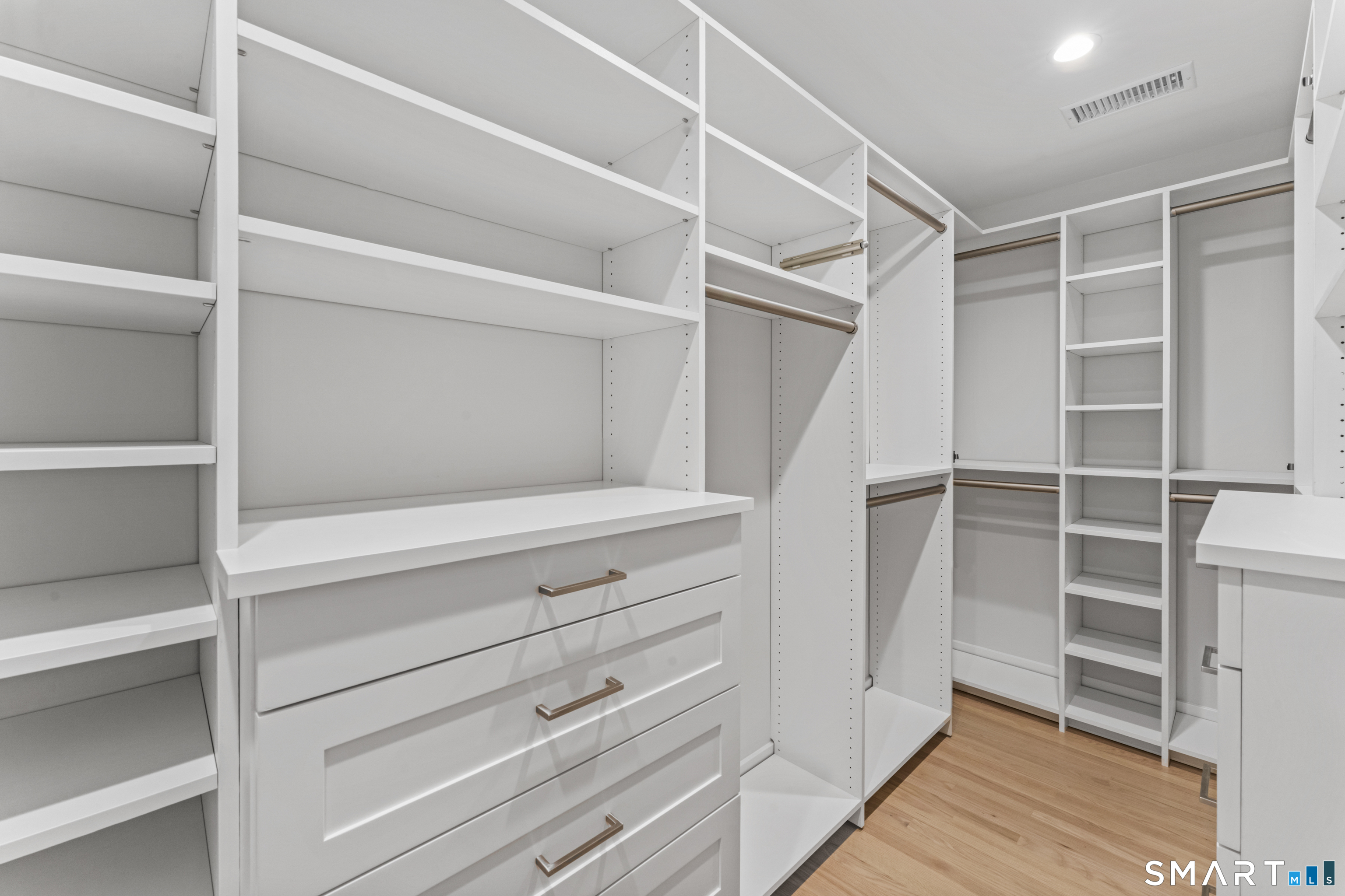 147 Thayer Pond Road Wilton CT 06897
