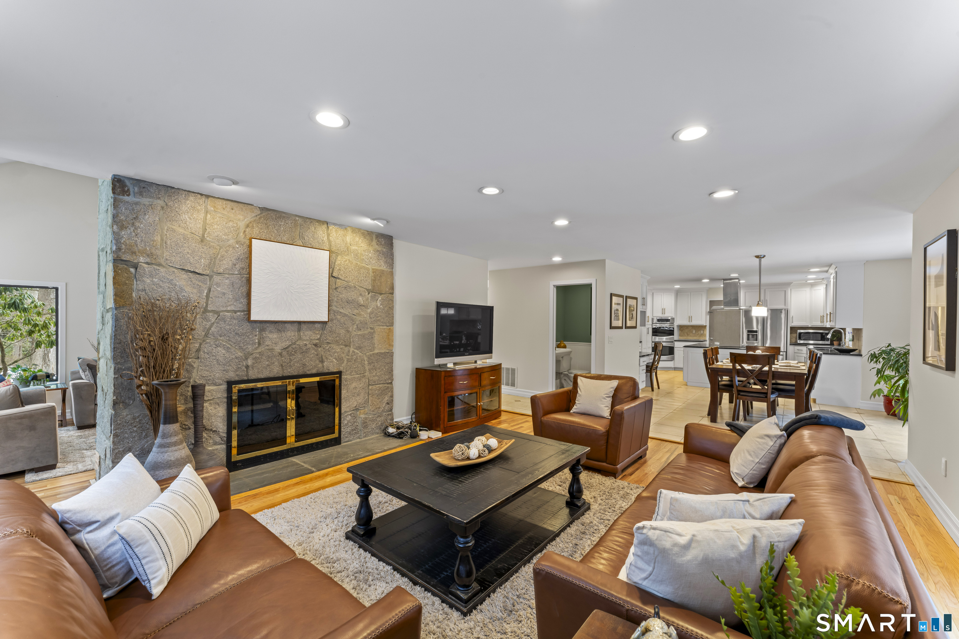 211 Pinewood Road Stamford CT 06903