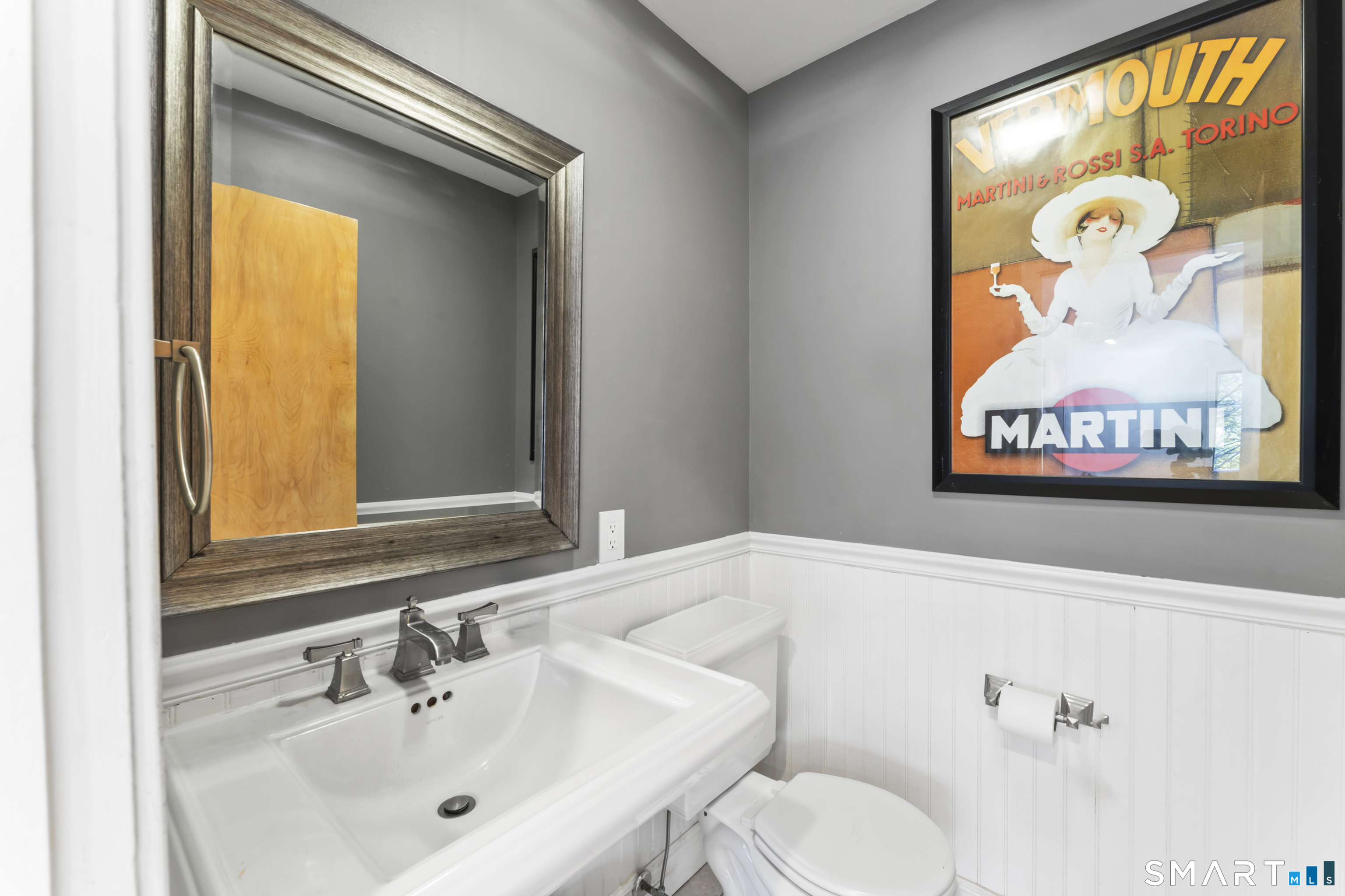 211 Pinewood Road Stamford CT 06903