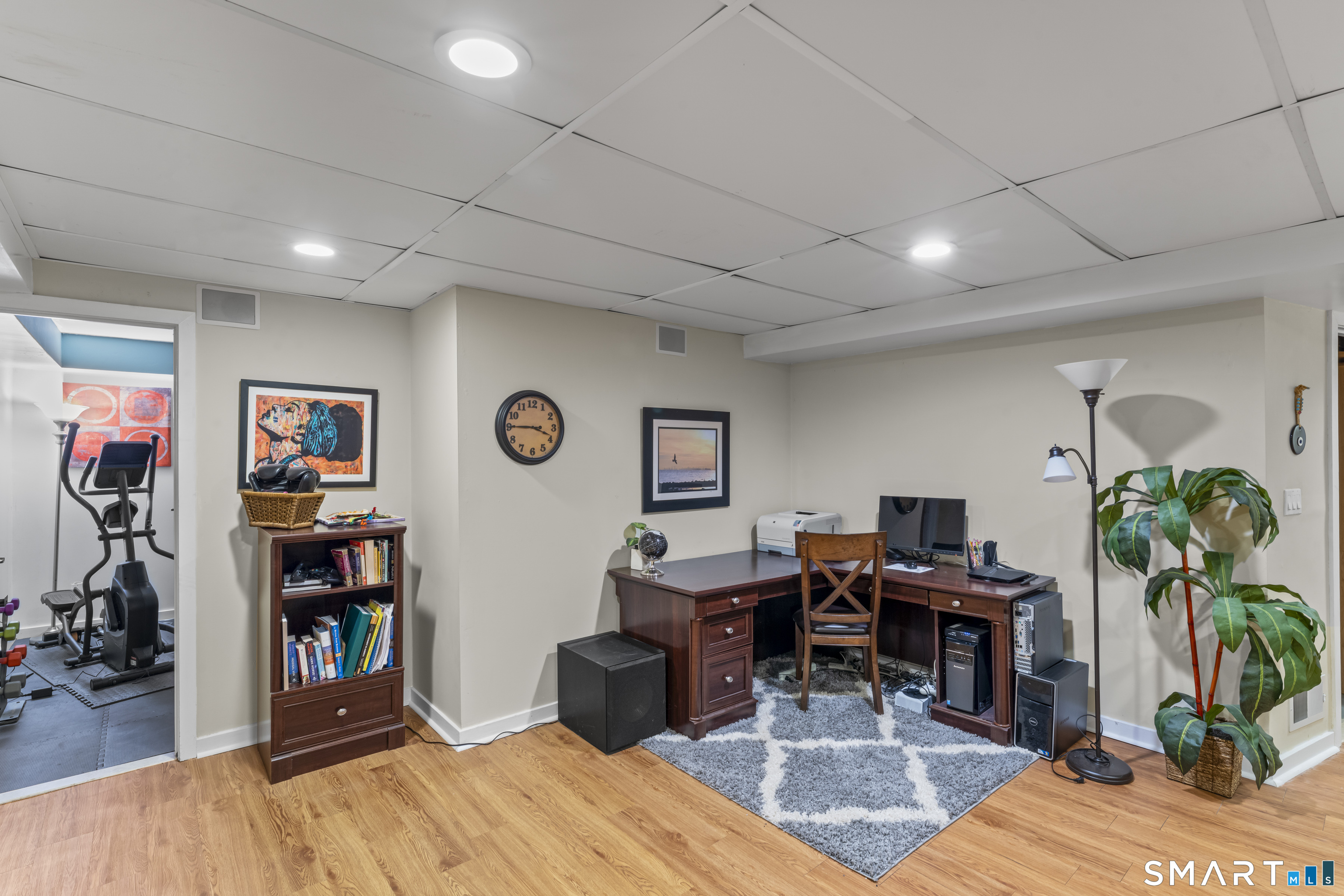 211 Pinewood Road Stamford CT 06903