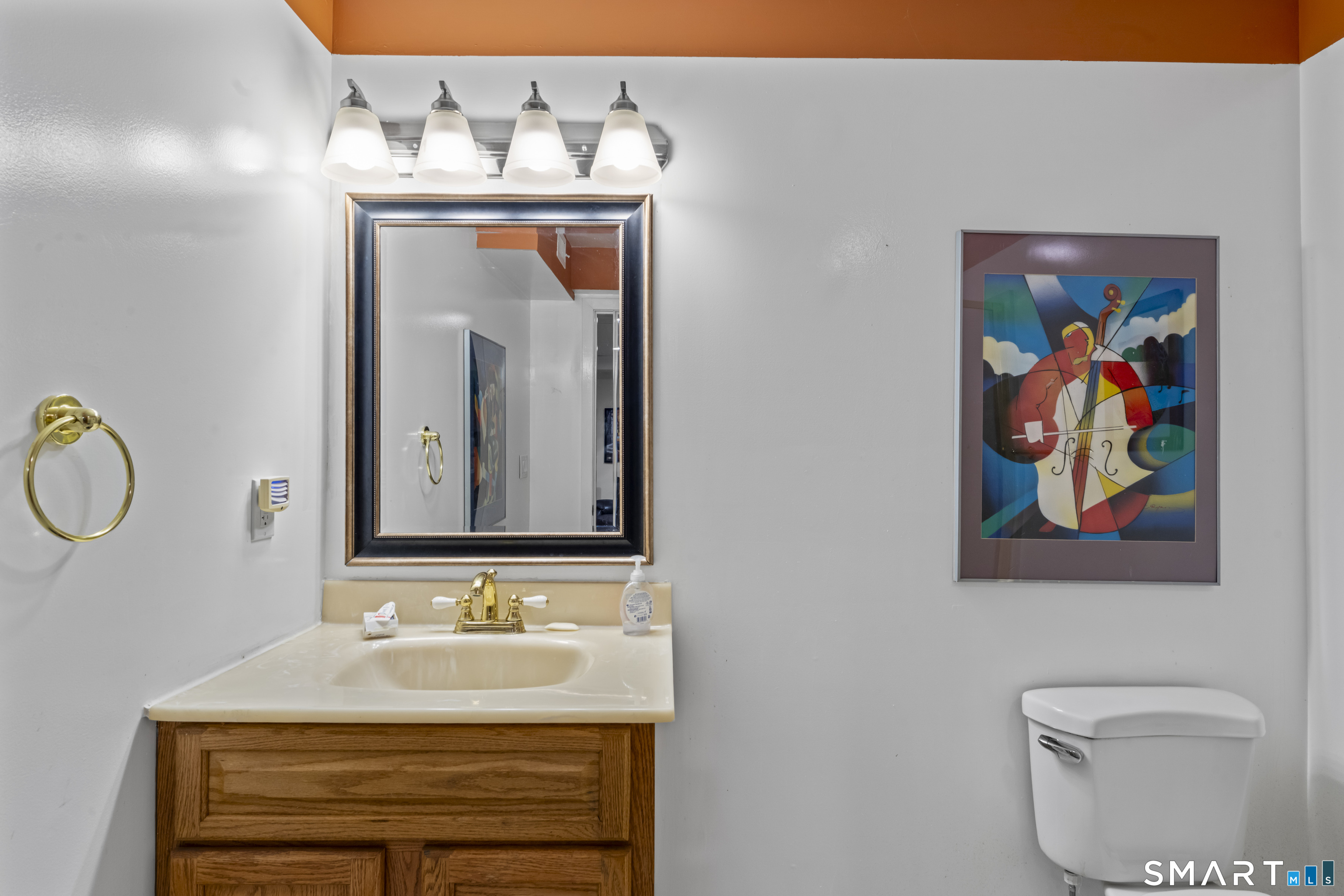 211 Pinewood Road Stamford CT 06903