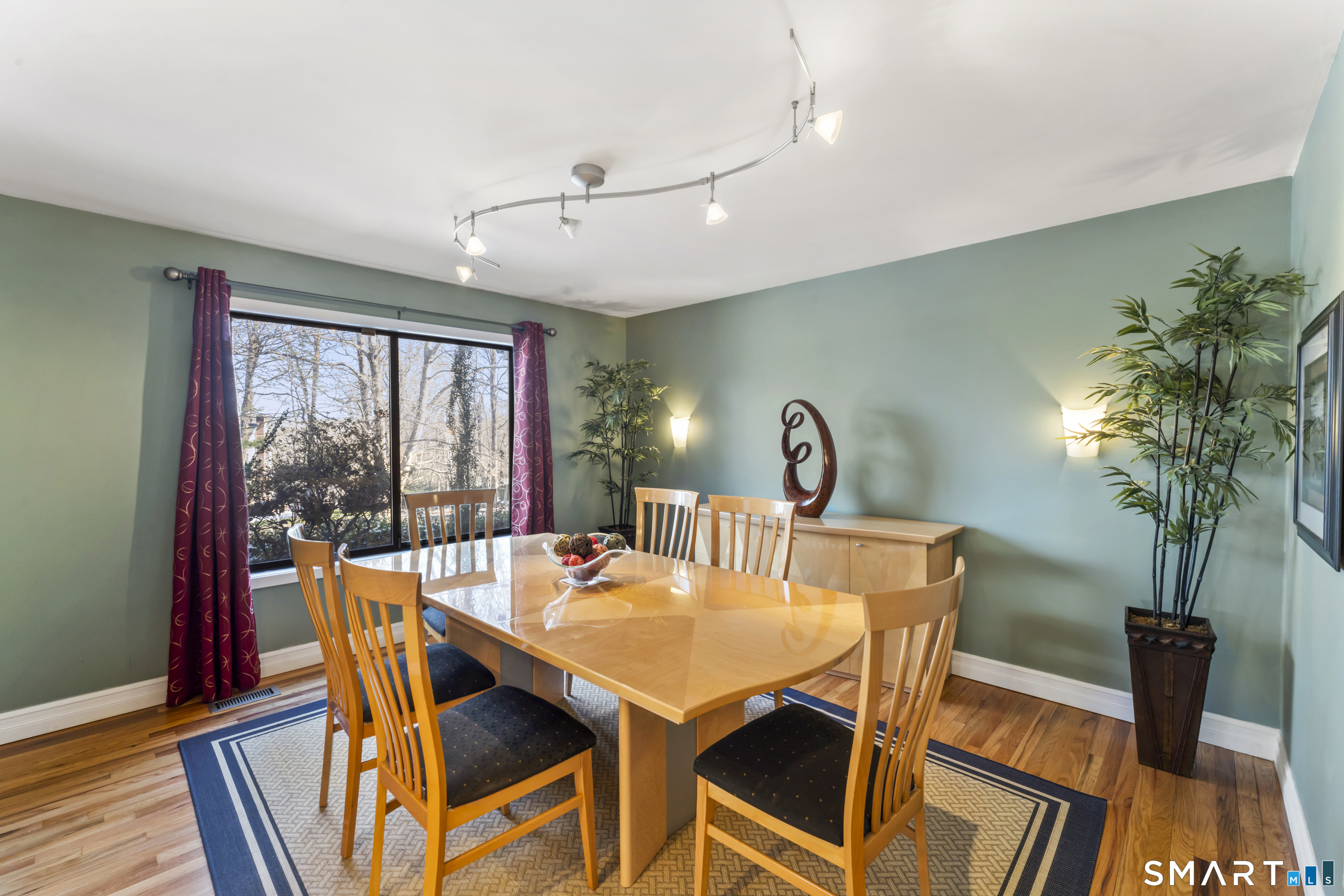 211 Pinewood Road Stamford CT 06903