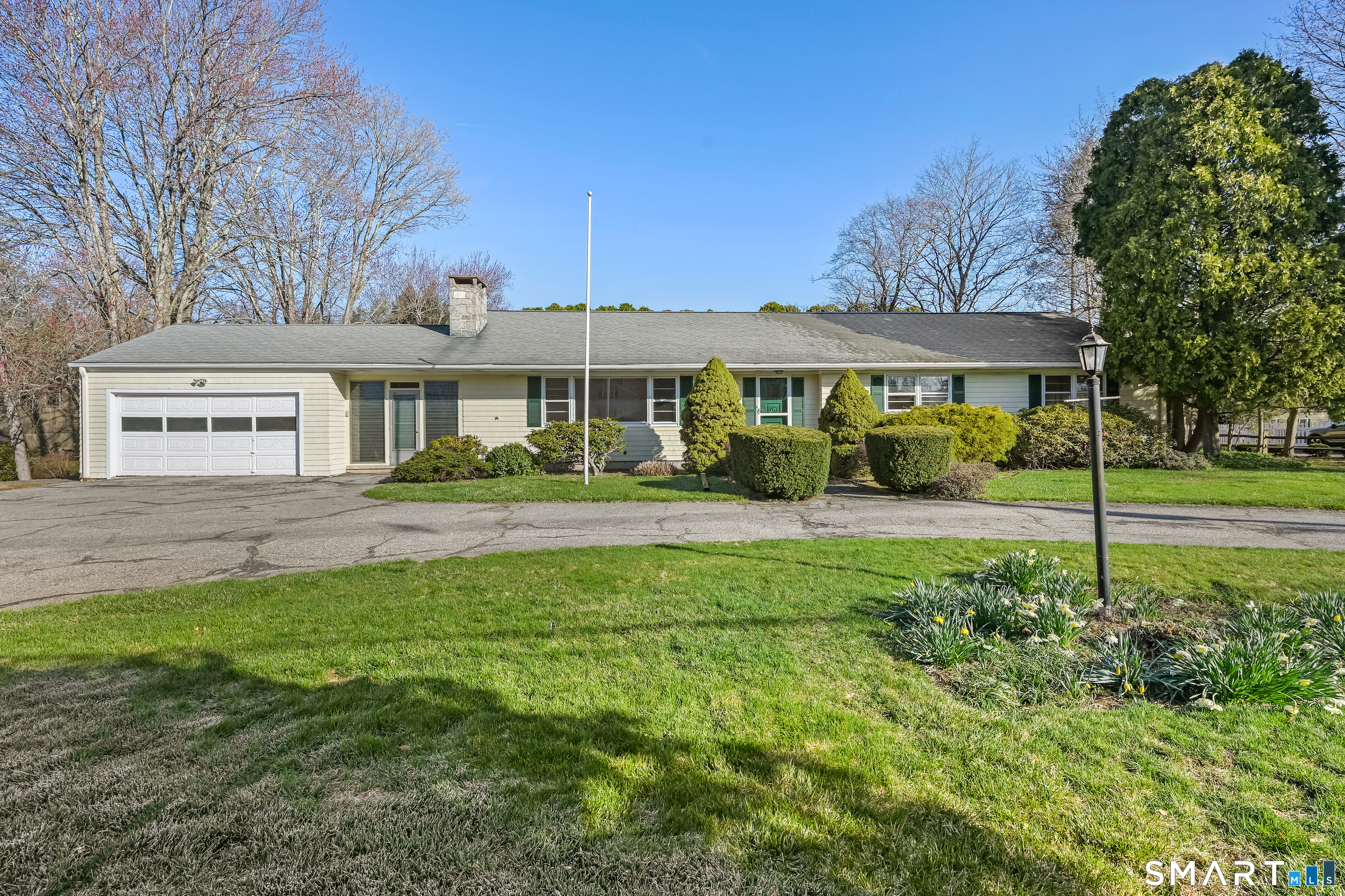 17 Glover Avenue Newtown CT 06470
