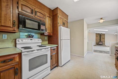 17 Glover Avenue Newtown CT 06470