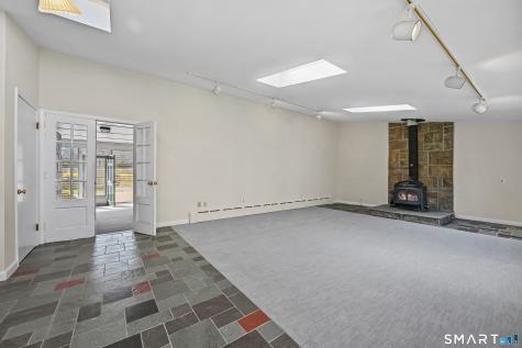 17 Glover Avenue Newtown CT 06470