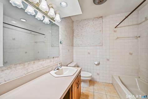 17 Glover Avenue Newtown CT 06470