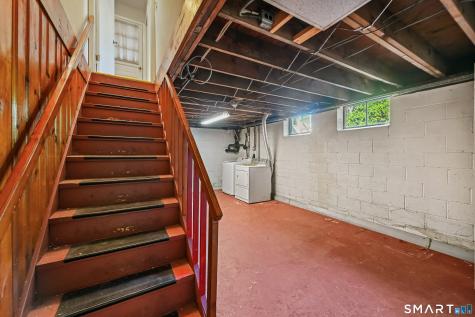 17 Glover Avenue Newtown CT 06470